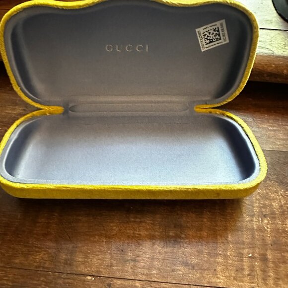 Authentic Gucci Sunglasses - Picture 4 of 4